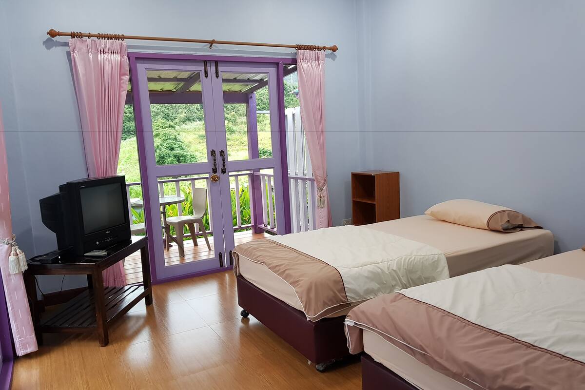 Habitación estándar con 2 camas individuales | Cortinas opacas, camas supletorias, wifi gratis