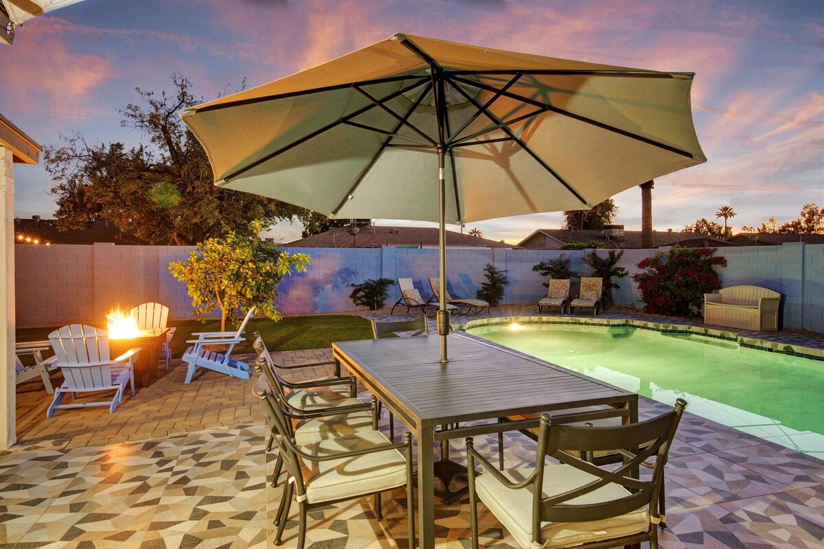 CONTEMPORARY GLAM!RESORT STYLE HOME OLD TOWN SCOTTSDALE HTD POOL 2 PRIMARY BDRMS