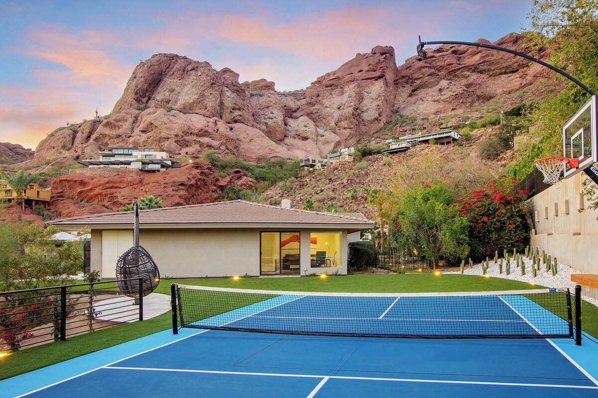 Lux - Million Dollar Luxury Mountain Estate, Pickleball court, putt-putt, heated pool, spa, views