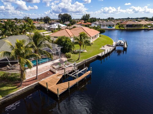 Roelens Vacations - Villa Serendipity - Cape Coral