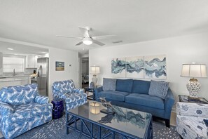 智能電視、足球機、乒乓球設施