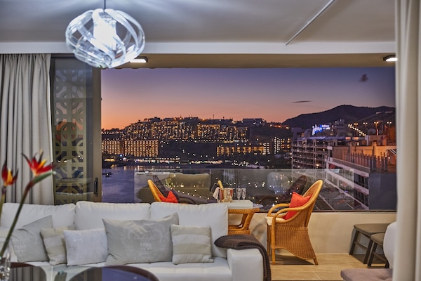 リビング エリア