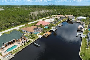 Exterior - Spectacular View, Heated Pool,Sweet Deal! - Villa Sweet Dreams - Roelens Vacations (Cape Coral)