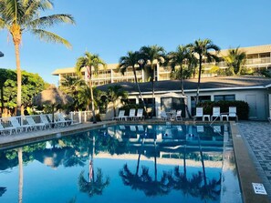 A heated pool - Charming Pool View (Sanibel)