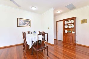 Dining - La Sila Homestead on Marrowbone Great Views (Pokolbin)