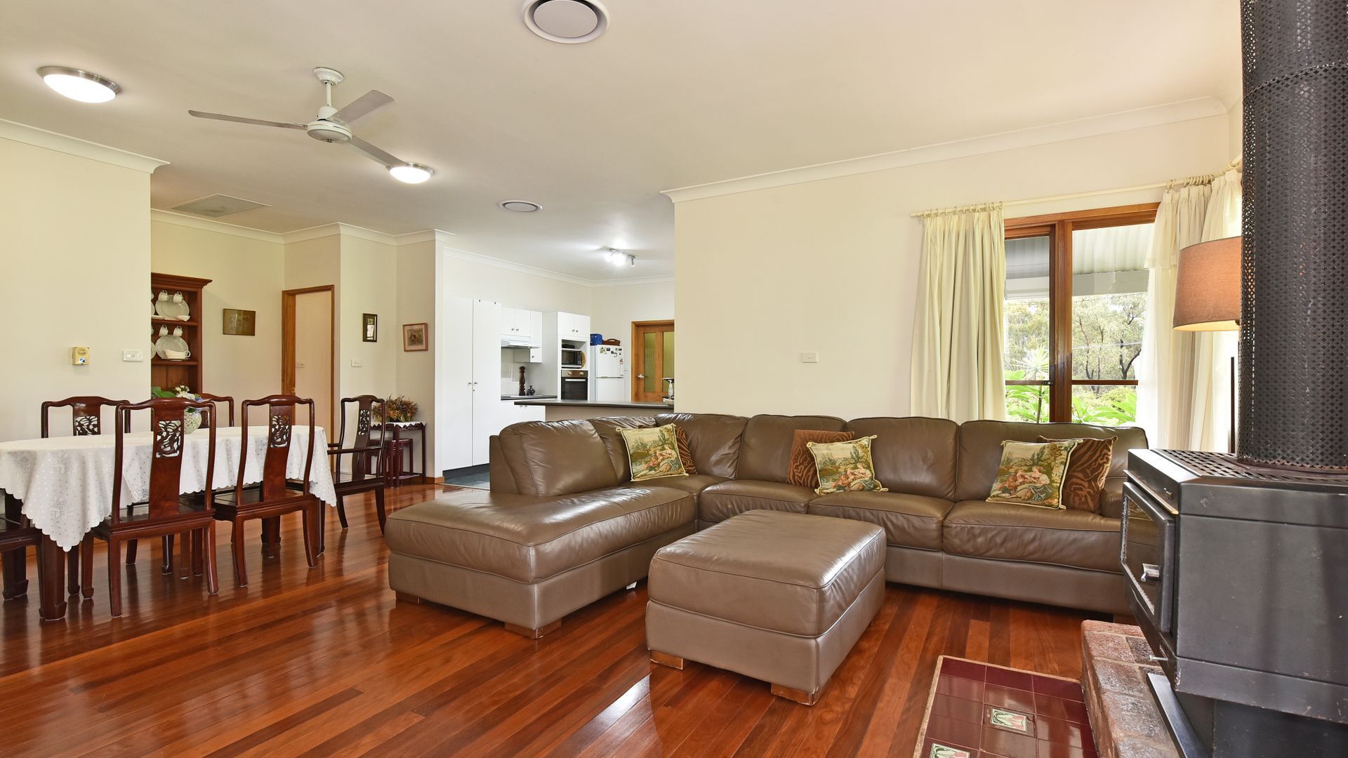 La Sila Homestead on Marrowbone - cutest cottage in the Hunter with killer views — image 5