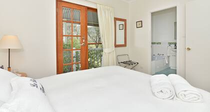 La Sila Homestead on Marrowbone Great Views