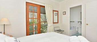 La Sila Homestead on Marrowbone Great Views