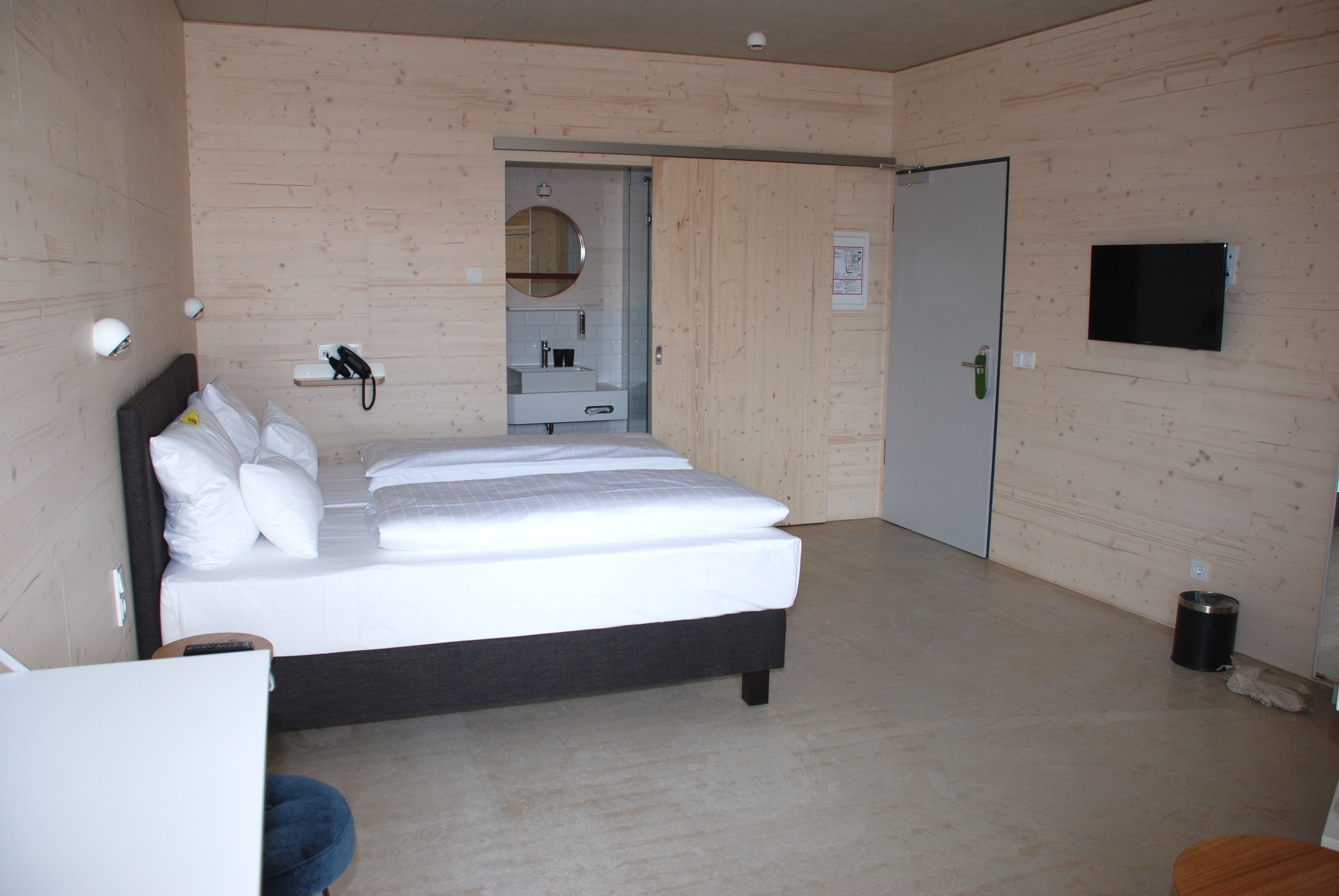 double room single use, balcony | bathroom | shower, free toiletries, hair dryer, slippers