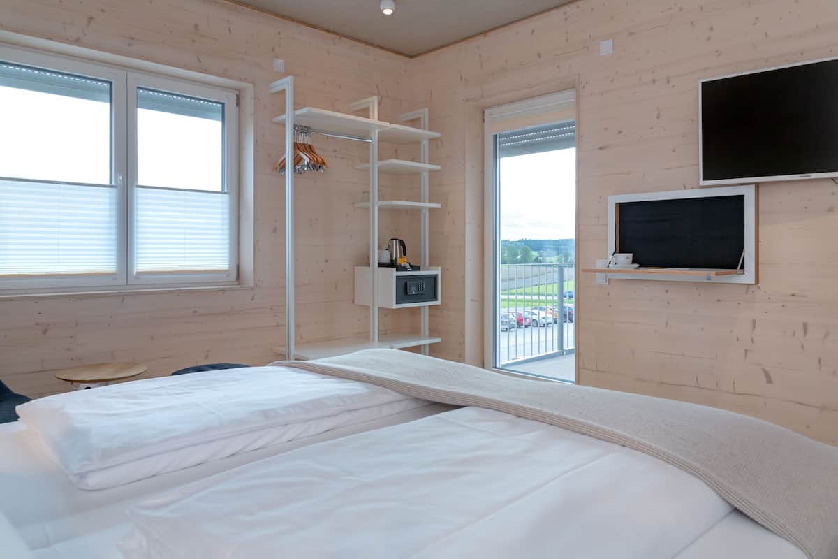 in-room safe, desk, cots/infant beds, free wifi