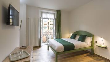 Triple Room, Terrace | Desk, rollaway beds, free WiFi, bed sheets