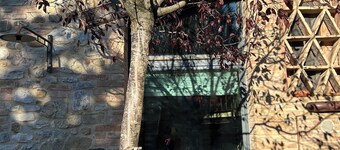 Fine renovated detached villa with fireplace and air conditioning.