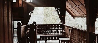 Crossroads House - Hostel