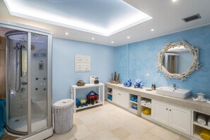Baignoire, baignoire à remous, articles de toilette écologiques