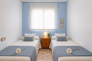 1 chambre, fer et planche à repasser, accès au Wi-Fi (inclus)