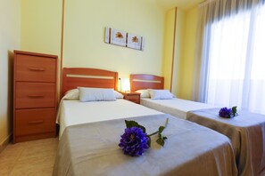 2 bedrooms, iron/ironing board, free WiFi, bed sheets - DUPLEX  Apartment (Salou)