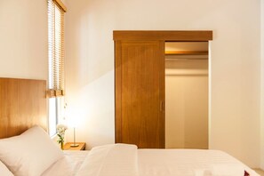 1-Bedroom Apartment | 1 bedroom, blackout curtains, free WiFi, bed sheets