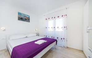 2 chambres, accès au Wi-Fi (inclus), literie fournie