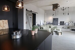 Unclassified image, 2 of 27, button - Ohlerich storage app. 17 - Ohlerich Speicher App. 17 (Wismar)