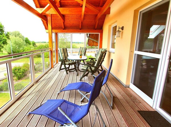 Unclassified image, 1 of 20, button