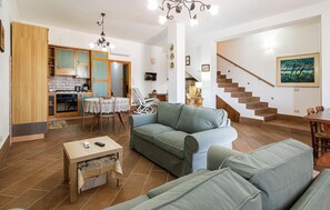 TV, fireplace, foosball, table tennis