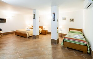 2 Schlafzimmer, Reisekinderbett, kostenloses WLAN