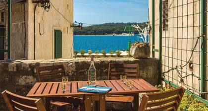 Acogedora casa en Rogoznica