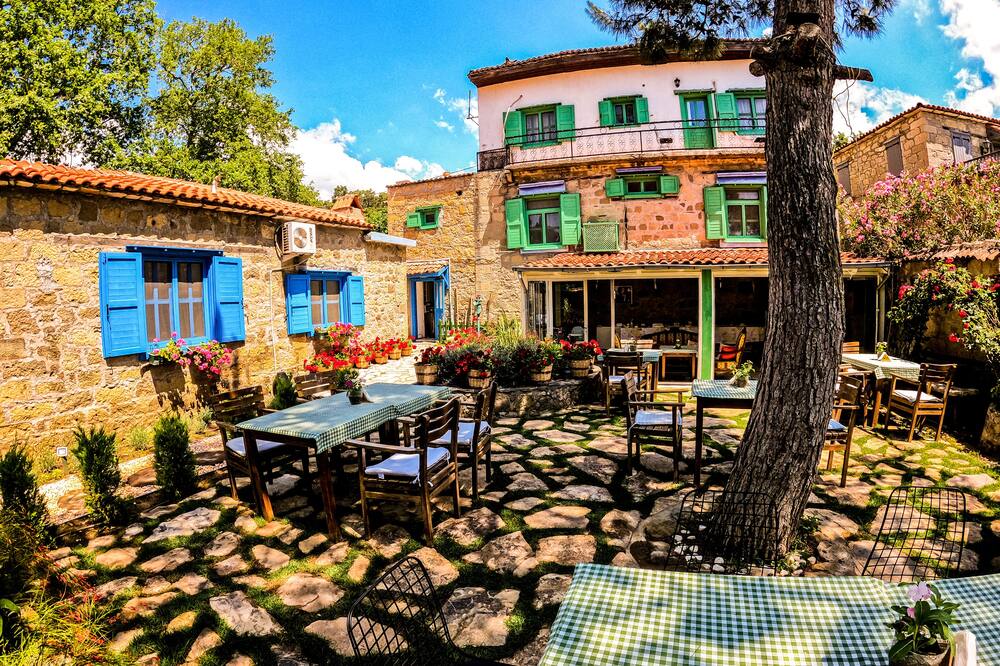 Adatepe Otel