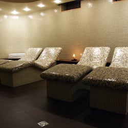 Sauna, Dampfbad, Körperbehandlungen, Schwangerschaftsmassagen