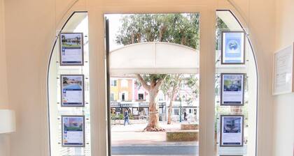 Close to the beach house 5/6 persons with mooring and air conditioning