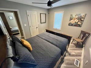 2 bedrooms, iron/ironing board, free WiFi, bed sheets