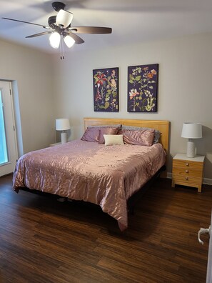 1 dormitori, planxa i posts de planxar, wifi i roba de llit 