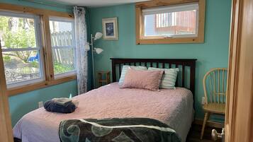 2 bedrooms, iron/ironing board, travel crib, free WiFi