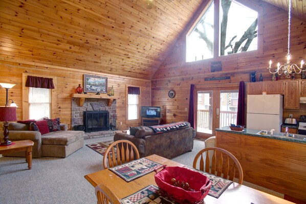 Smart TV, fireplace, DVD player