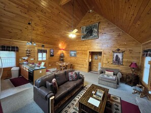 Smart-TV, Kamin, DVD-Player