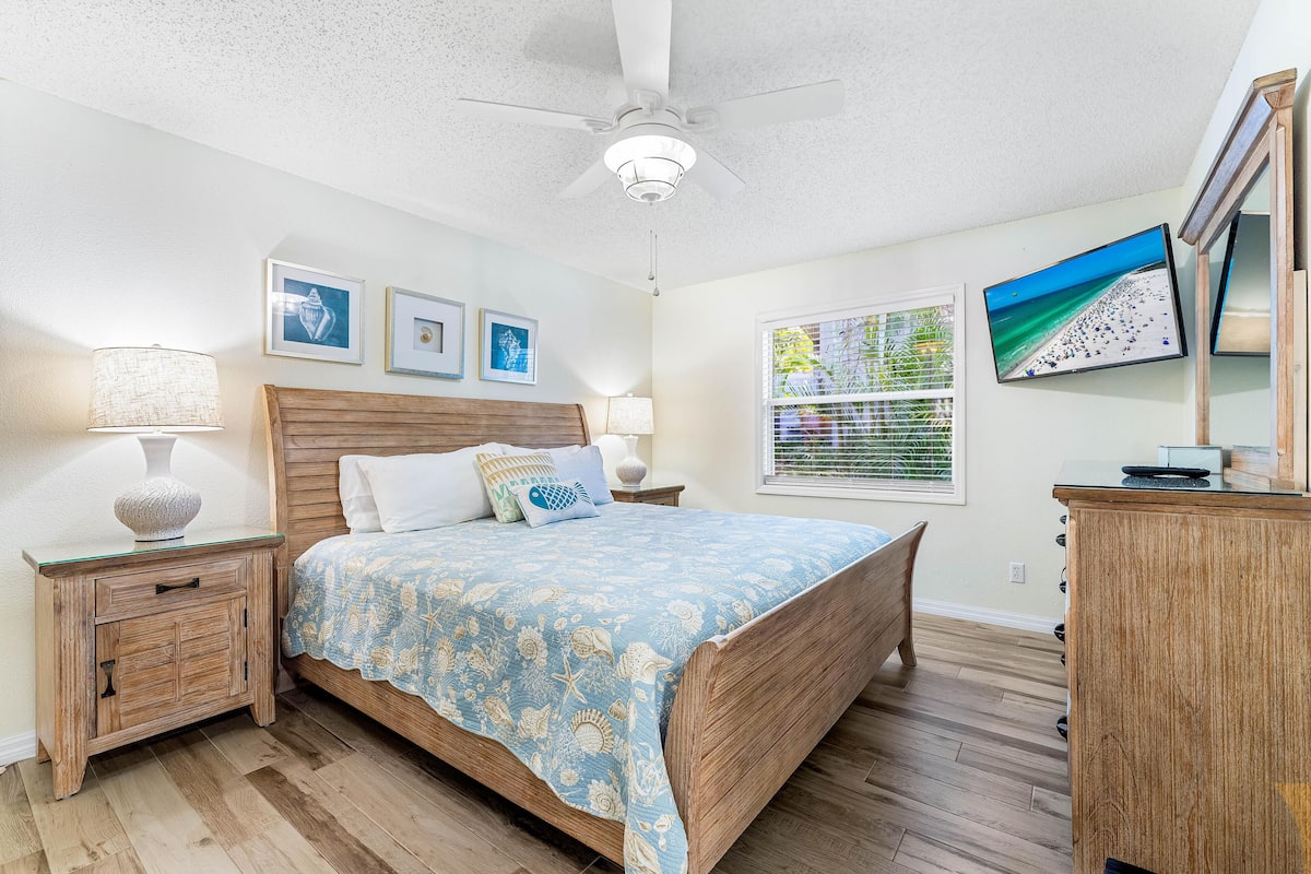 Apartment, Multiple Beds, Beach View (Mermaid) | 2 bedrooms, individually decorated, individually furnished