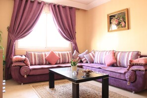 Apartment, 2 Schlafzimmer | Wohnzimmer