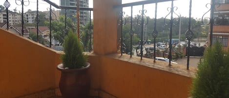 Executive Apartment, 3 Bedrooms, City View, Corner | Balcony