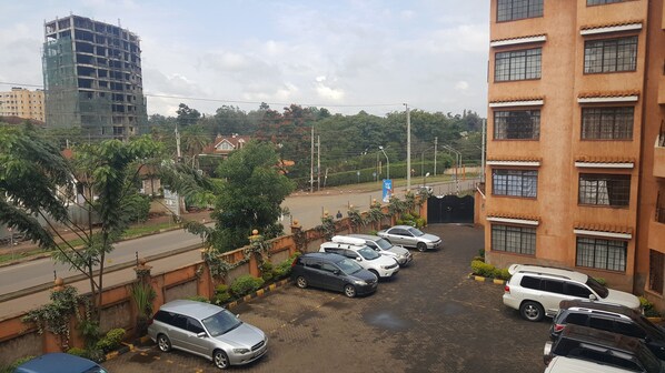 Free self parking - CSK Holiday Home (Nairobi)