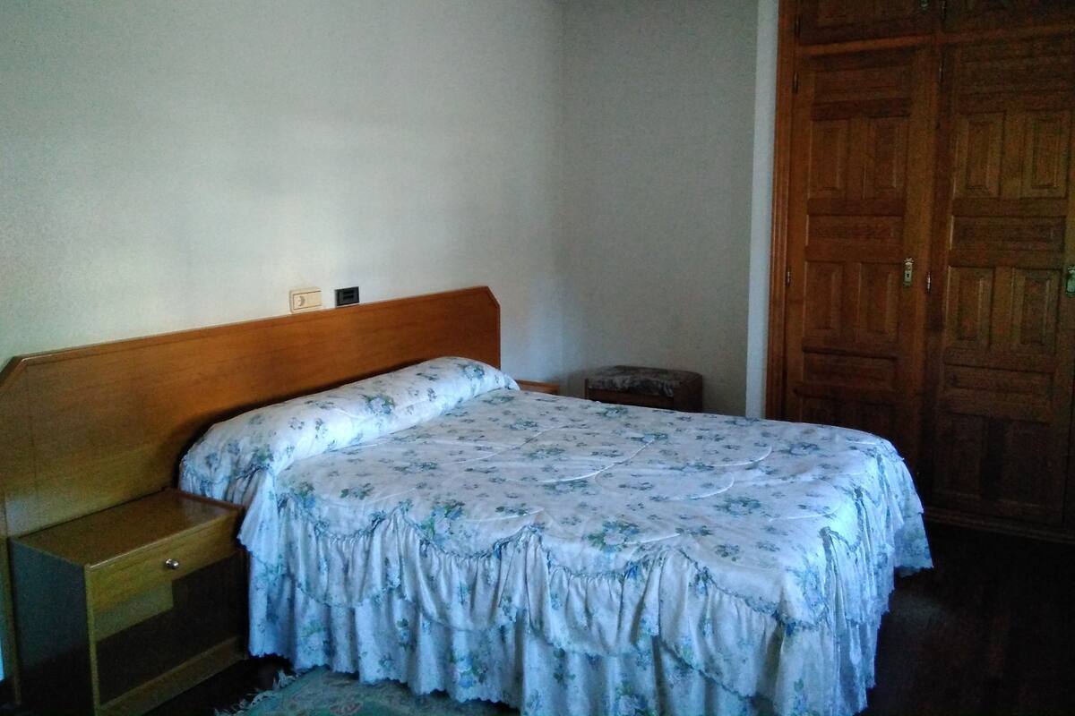 Lits pliants/supplémentaires, draps fournis