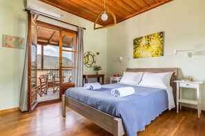 3 chambres, fer et planche à repasser, Wi-Fi gratuit, draps fournis