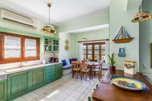 Fridge, oven, stovetop, dishwasher - Villa Papearethos! Pool Addiction... (Sporades)
