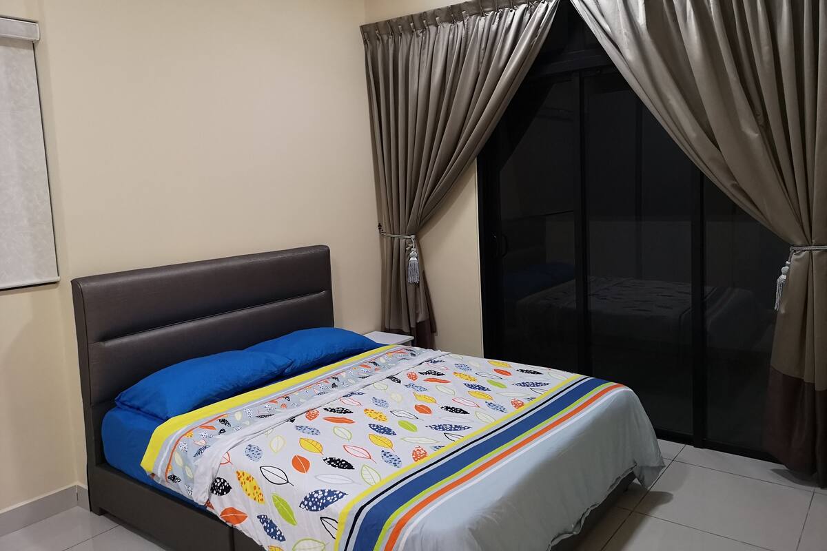 Căn hộ, 1 phòng ngủ, bếp, quang cảnh hồ bơi | 1 phòng ngủ, phòng cách âm, bàn ủi/dụng cụ ủi quần áo