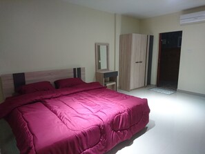 Standard Double Room | Free WiFi - Pagobsub Apartment (Sattahip)
