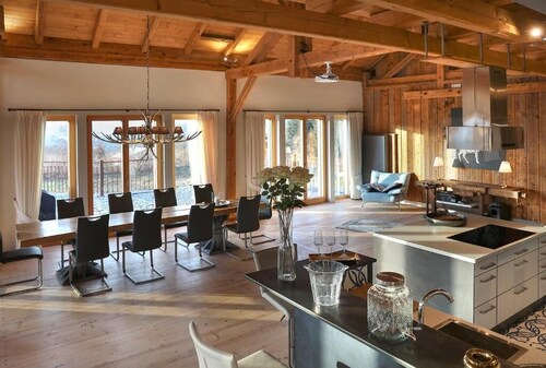 Privat Luxury Chalet - "Mountain - Lake - View"