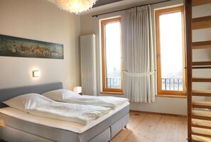 2 bedrooms, in-room safe, iron/ironing board, travel cot