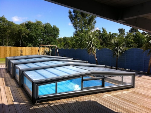 Gironde , Villa mit 6 Schlafzimmern, beheiztem Innenpool, Whirlpool und Sauna