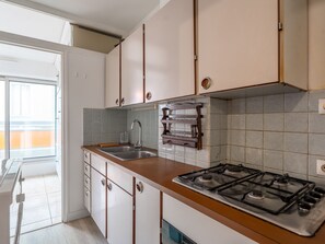 Microwave, oven, stovetop, coffee/tea maker