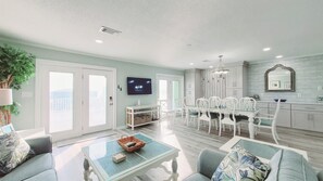 Smart TV, DVD player