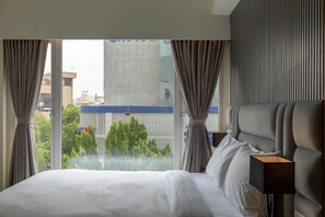 行政雙床房, 1 間臥室, 城市景觀, 高層 | 書桌、筆電工作空間、遮光布/窗簾、隔音
